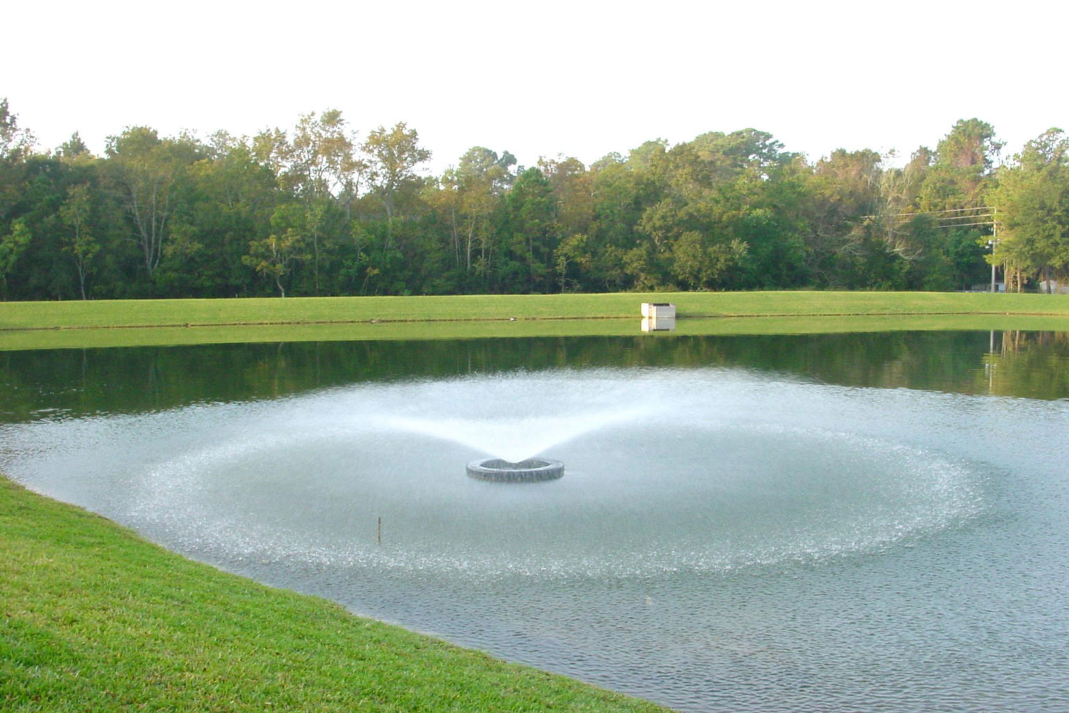 Vari-Jet Fountains for Ponds and Lakes - Delta Fountains